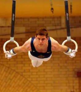 akrobata podczas ćwiczeń